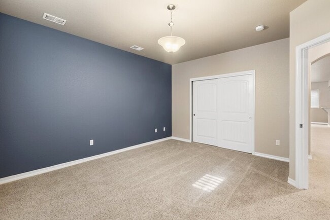 Building Photo - 3003 Looking Glass Way