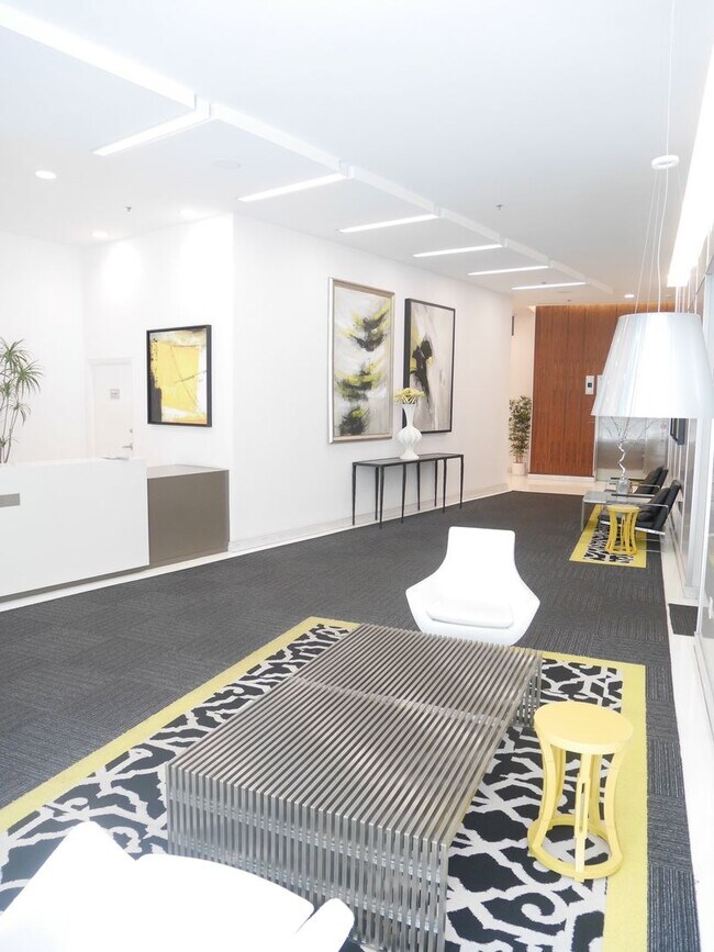 Building Photo - Modern 1-Bedroom Condo in One Independence...