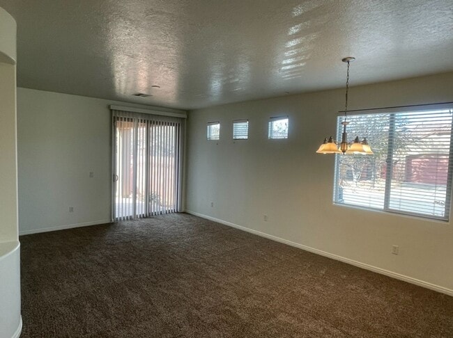 Building Photo - Great home in Coral Canyon!