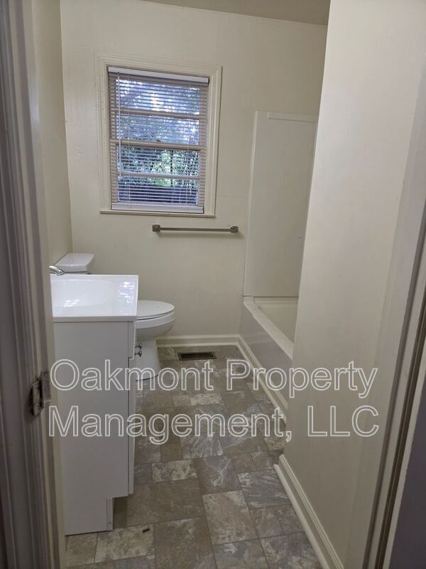 Building Photo - 5313 Bayleaf Dr