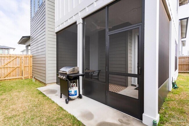 Building Photo - 13833 Red Drum Ct