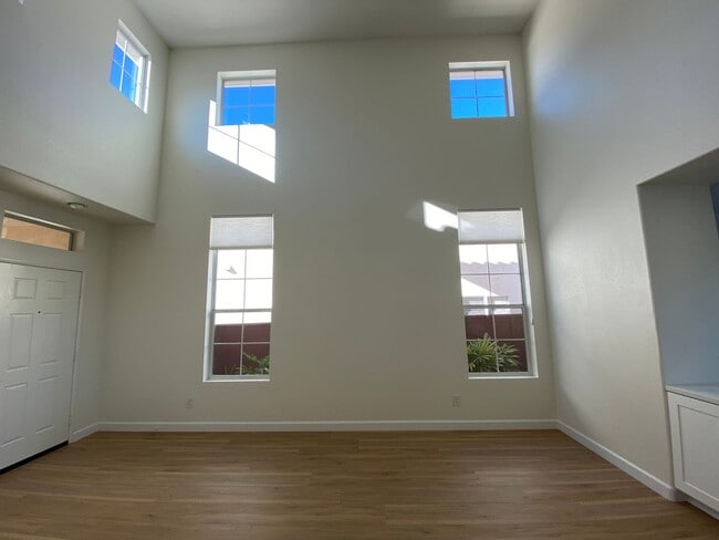 Building Photo - Gorgeous 4 Bedroom Carlsbad Home With A Stunning View and Solar!