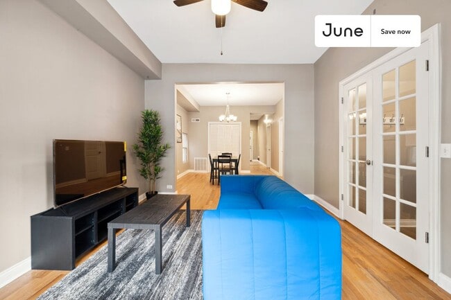 Building Photo - 2848 W Palmer