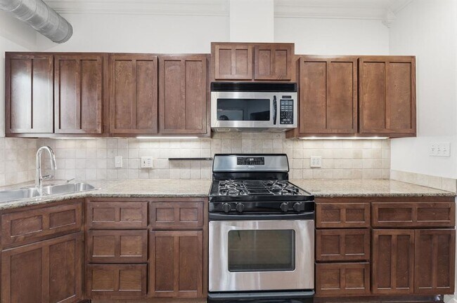 Building Photo - 3801 Mia Tia Cir