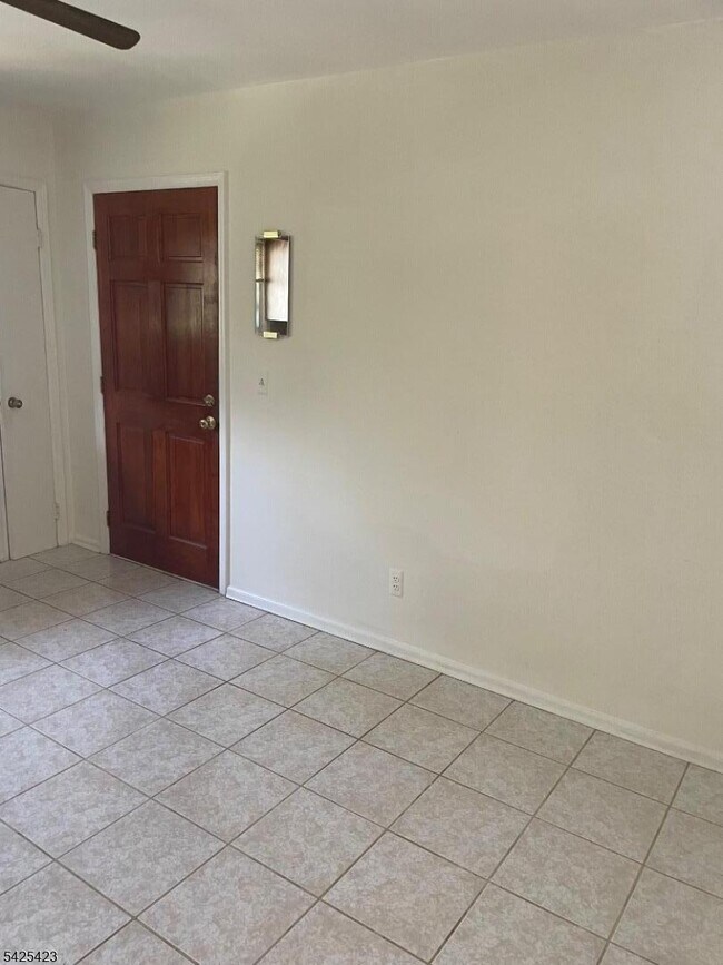 Building Photo - 107 Madison Ave