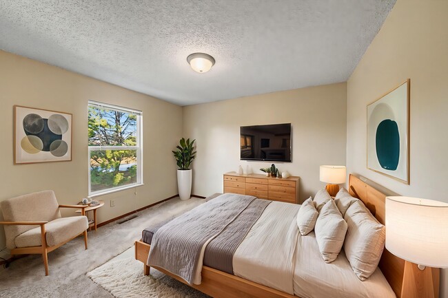 Building Photo - 1018 Davidson Dr