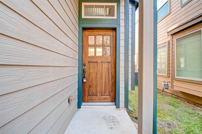 Building Photo - 20 Cheswood Manor Court