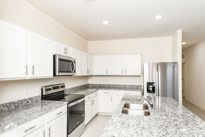 Building Photo - 35578 W San Capistrano Ave