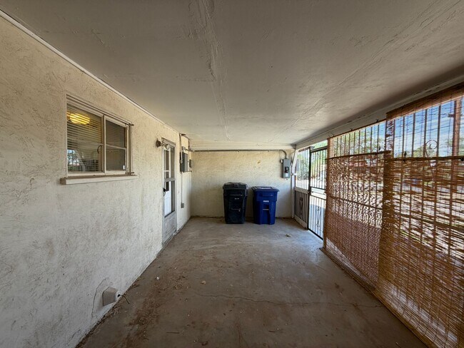 Building Photo - 2 Bedroom Single Story Home Available Near San Mateo Blvd NE & Constitution Ave NE!