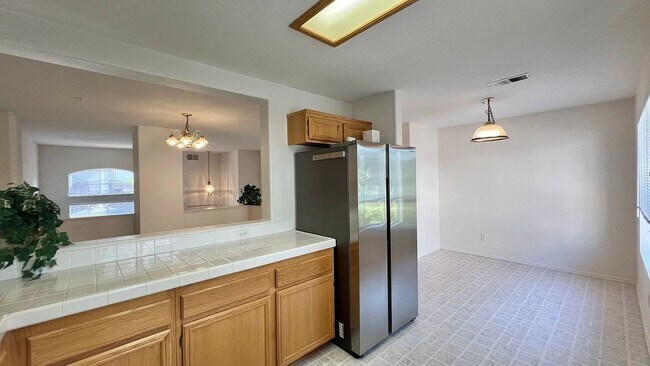 Building Photo - 10206 Wateridge Cir