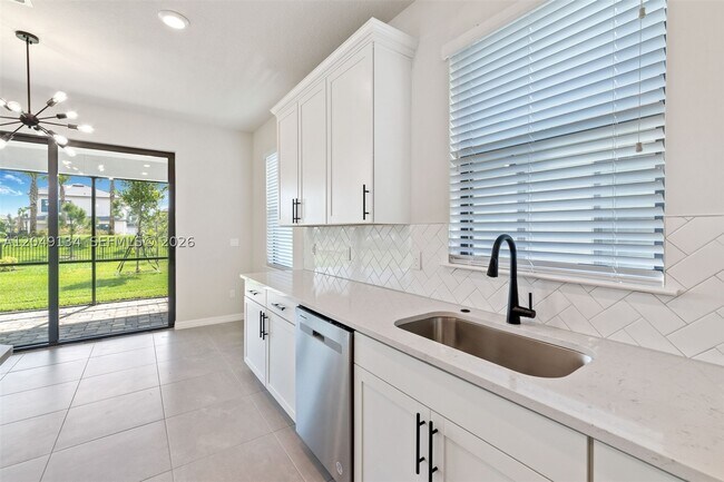 Building Photo - 4470 Waterside Dr