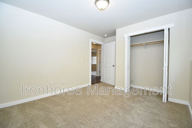 Building Photo - 2226 Baxter Ln