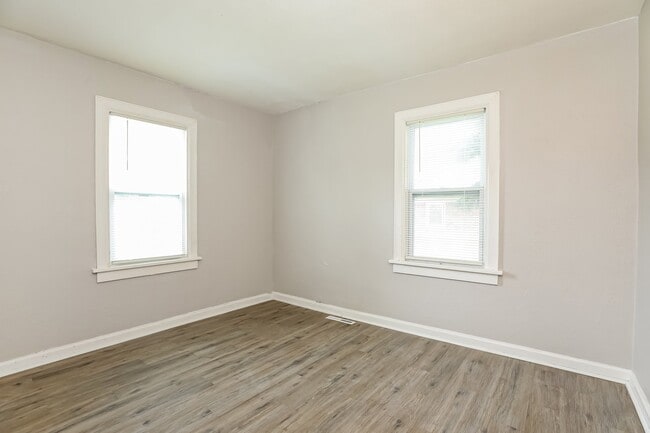 Building Photo - 611 W Wayne St