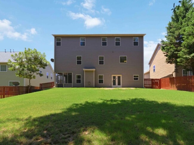 Building Photo - 310 Strasburg Dr