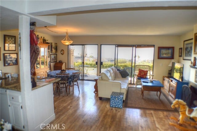 Building Photo - 146 Avenida Baja