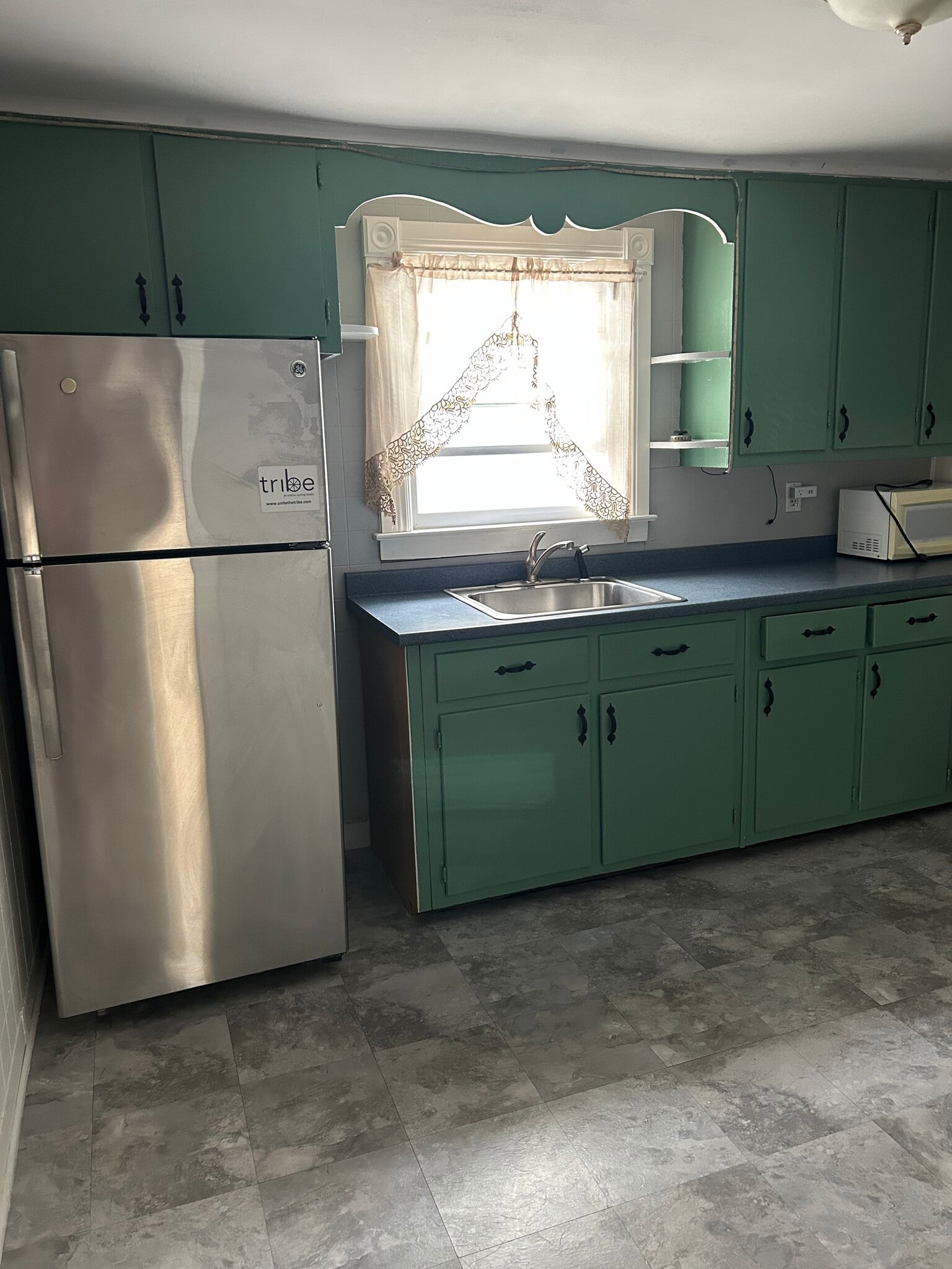 Kitchen - 19 Warwick St