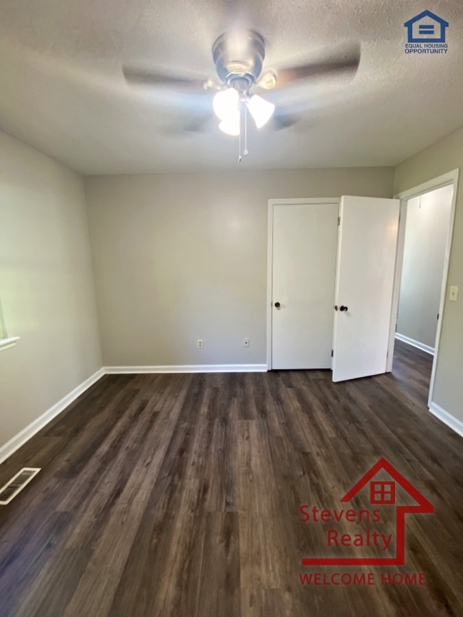 Building Photo - 1421 Stratton Pl Dr