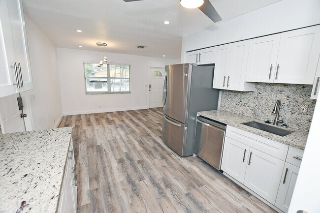Building Photo - 270 NW 43rd St