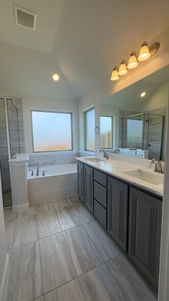 Building Photo - 2805 Chert Ct