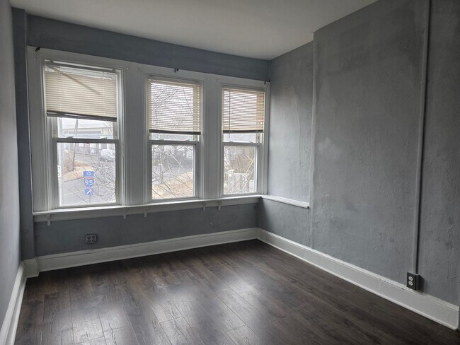 Building Photo - 211 Maryland Ave