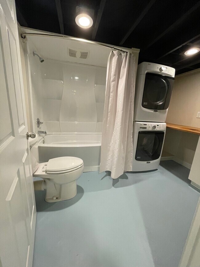 Second full bathroom - 898 Argonne Ave NE