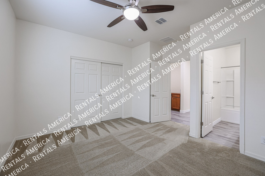 Building Photo - 21948 N 98th Dr