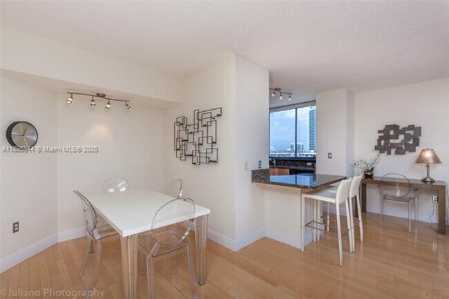 Building Photo - 1330 West Ave