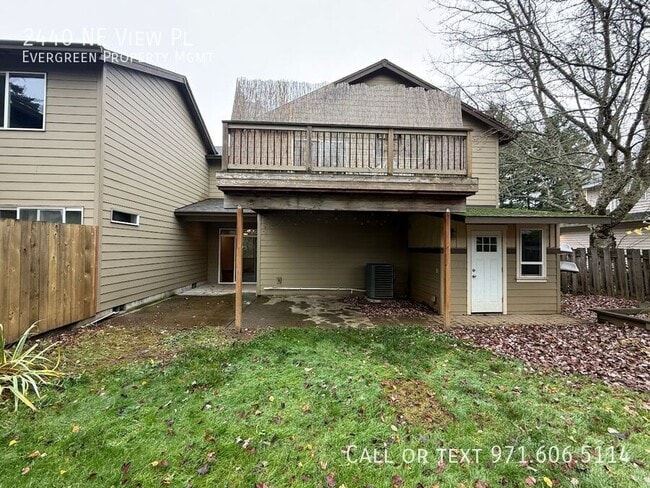 Building Photo - 2440 NE View Pl