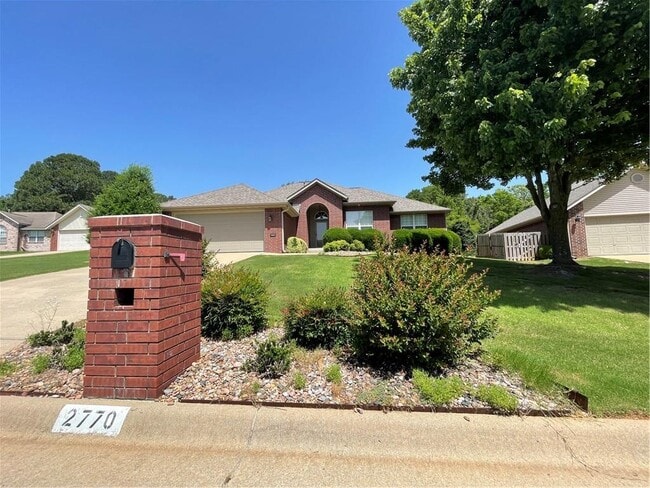 Building Photo - 2770 N Ashbrook Dr