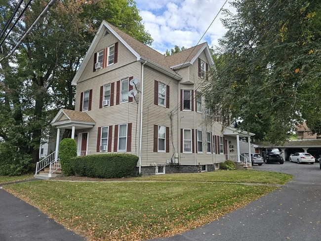Building Photo - 173 Bay St