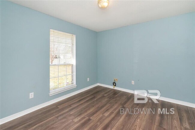 Building Photo - 30894 Pinyon Dr