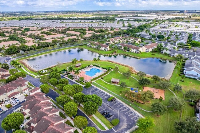 Building Photo - 2312 SE 21st St