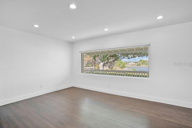 Building Photo - 812 East Blvd