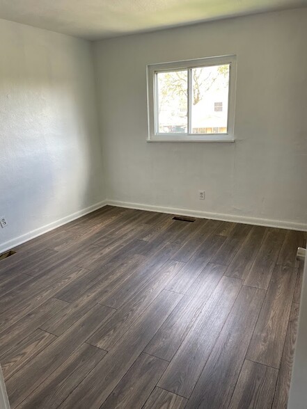 Building Photo - 451 Nace Ave