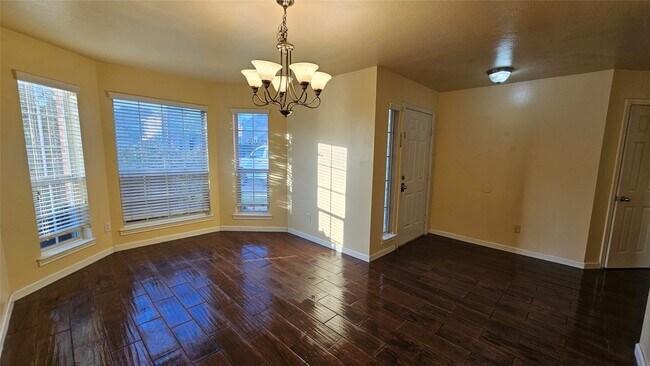 Building Photo - 2320 Shady Pine Dr