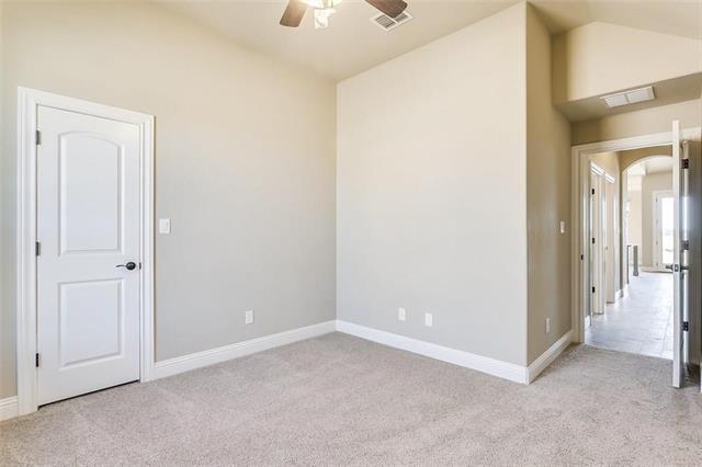 Building Photo - 320 Oar Wood Dr