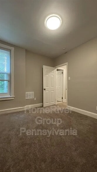 Building Photo - 1436 N Allison St