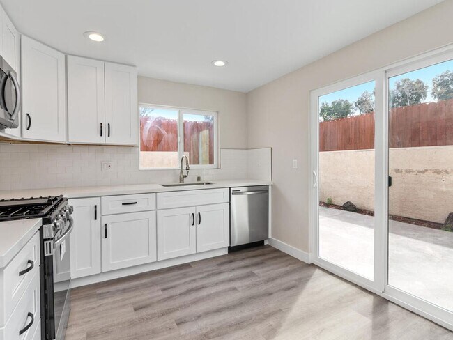 Building Photo - Newly Remodeled 2 Story, 3 Bedroom Condo