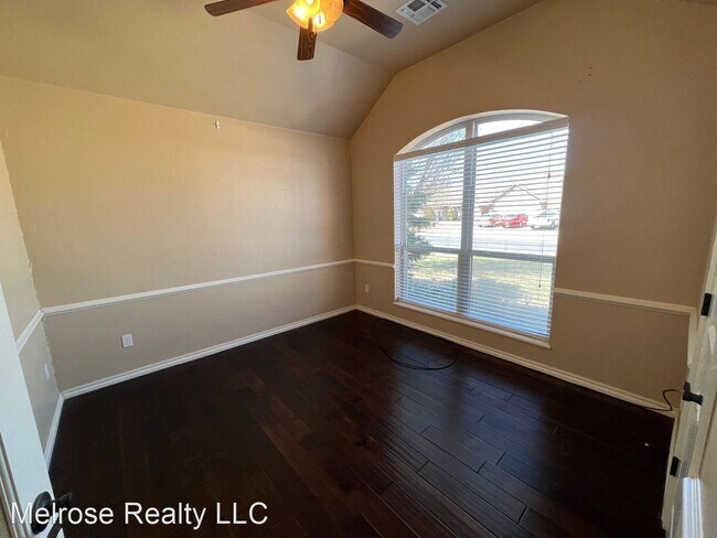 Building Photo - 4 br, 2.5 bath House - 12100 Kimberlyn Road