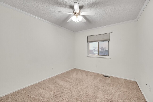 Building Photo - $2,240.95 - 4 bed, 2.5 bath in Colorado Springs with In Unit Laundry!