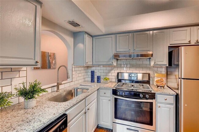 Building Photo - 9407 Quail Meadow Dr