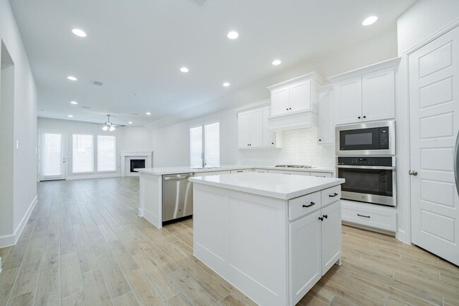 Building Photo - Welcome to Your brand new 3 bed 2 Bath Hom...