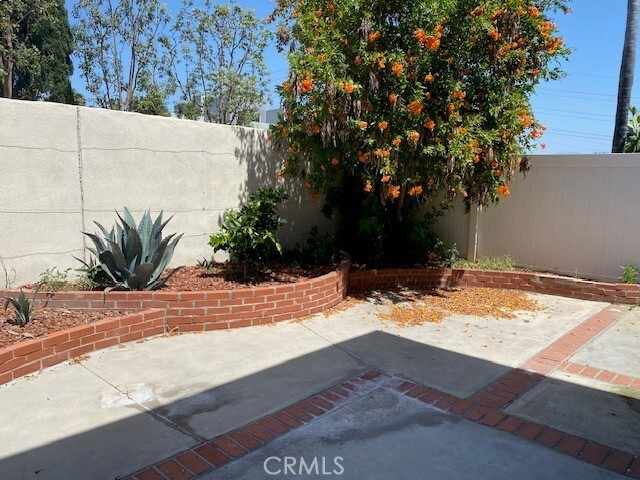 Building Photo - 26941 Stonehaven