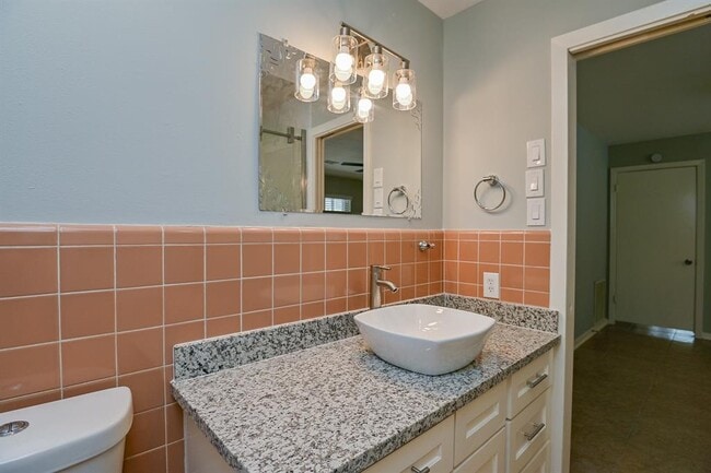 Building Photo - 4738 Merwin St