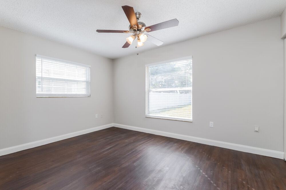 Building Photo - 4013 27th Ave W