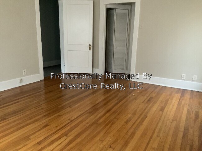 Building Photo - 132 Terrace Pl