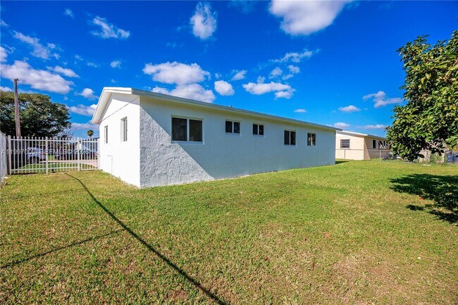 Building Photo - 22503 SW 113th Pl