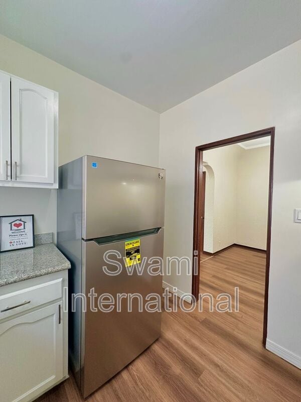Building Photo - 2066 Chestnut Ave