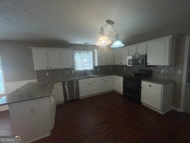 Building Photo - 102 Carolinas Way
