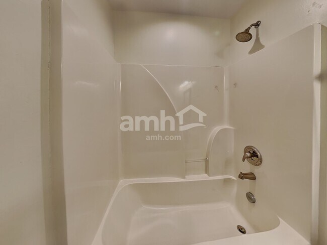 Building Photo - 1861 Cottage Grove Way